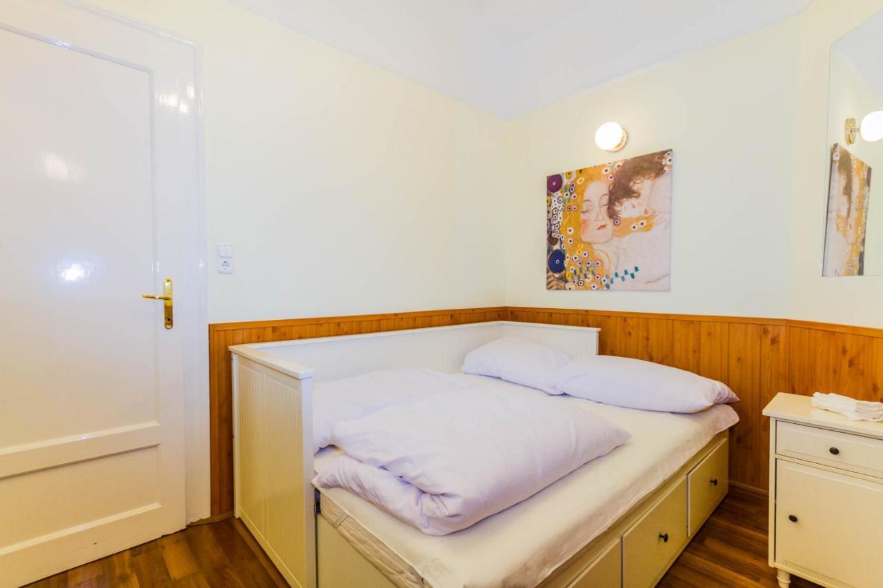 Friend Of Deak Ferenc Apartment Budapest Exterior photo