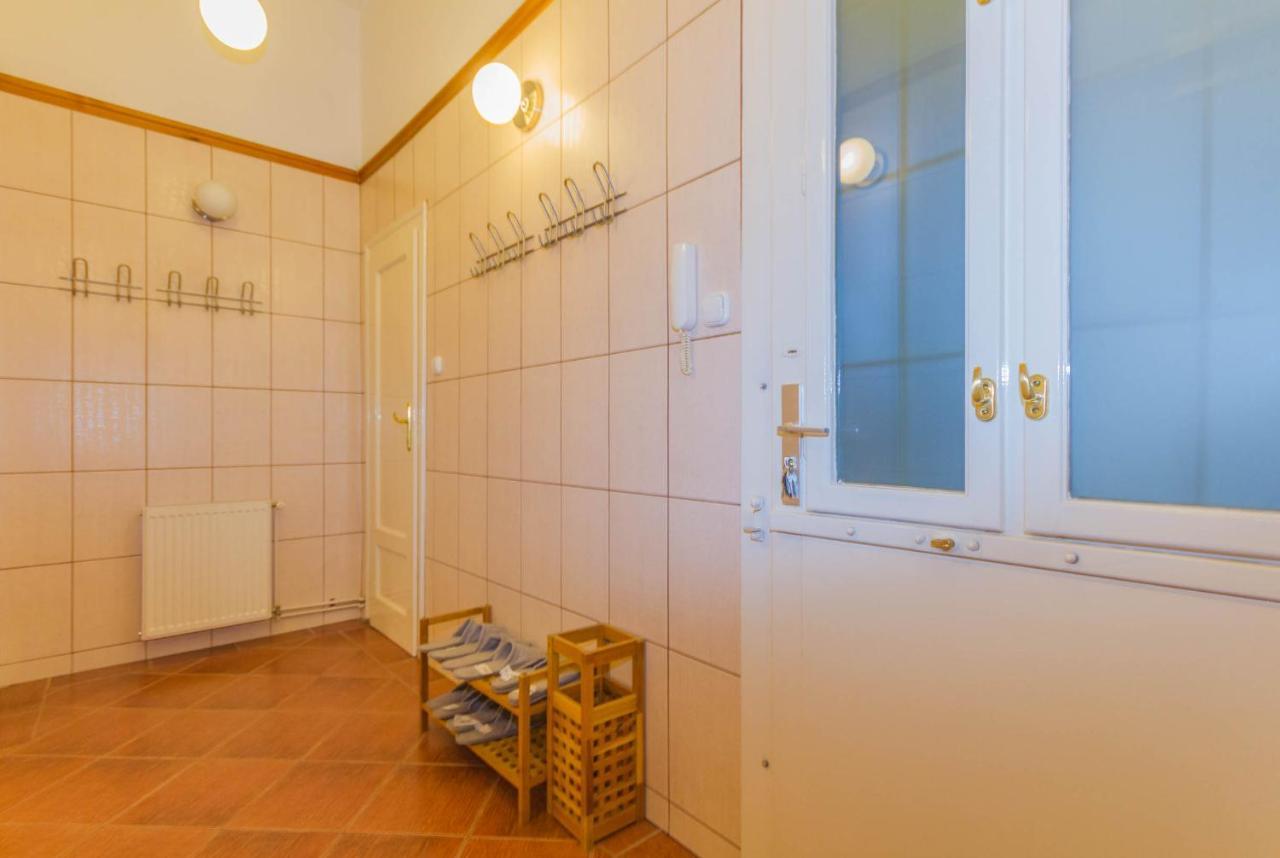 Friend Of Deak Ferenc Apartment Budapest Exterior photo